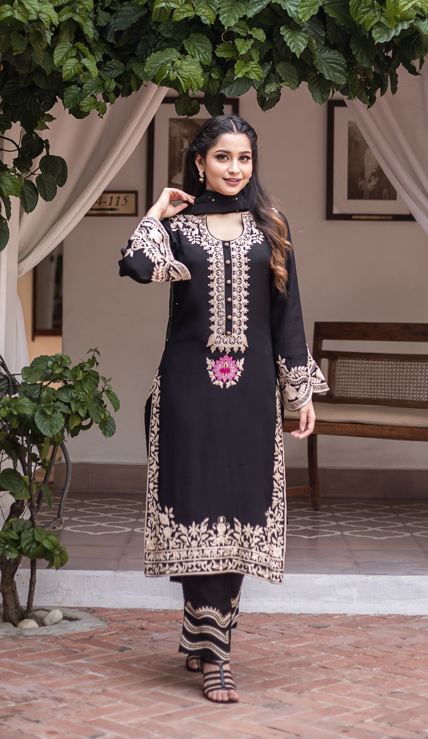 AZRA CREPE KURTA SET