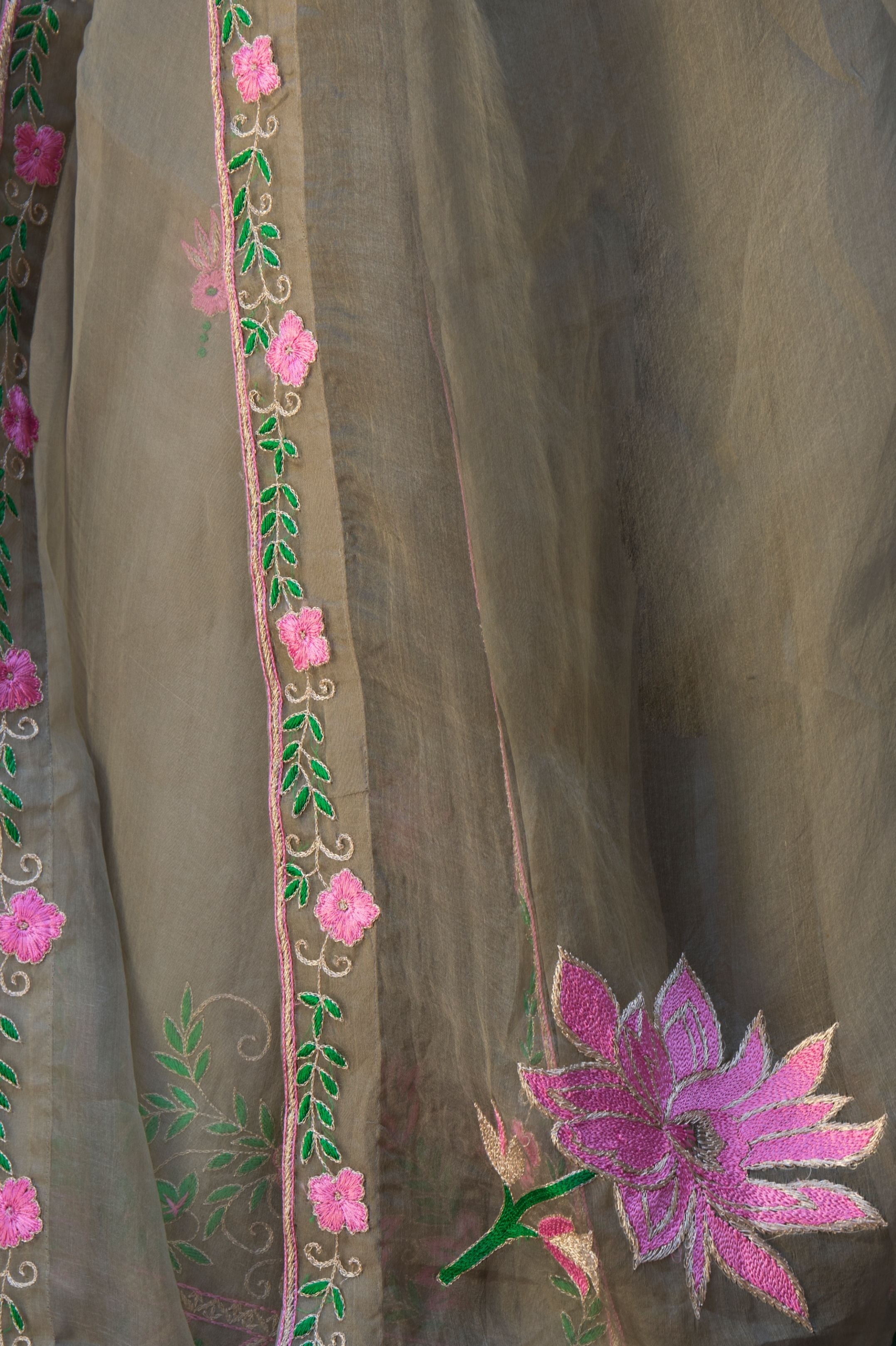 ALAYNA SILK KURTA SET