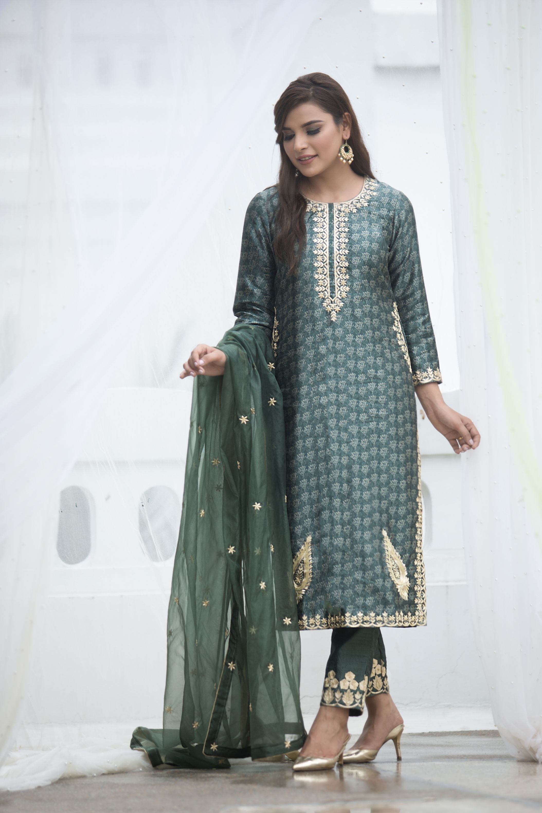 ALIYA TUSSAR SILK KURTA SET